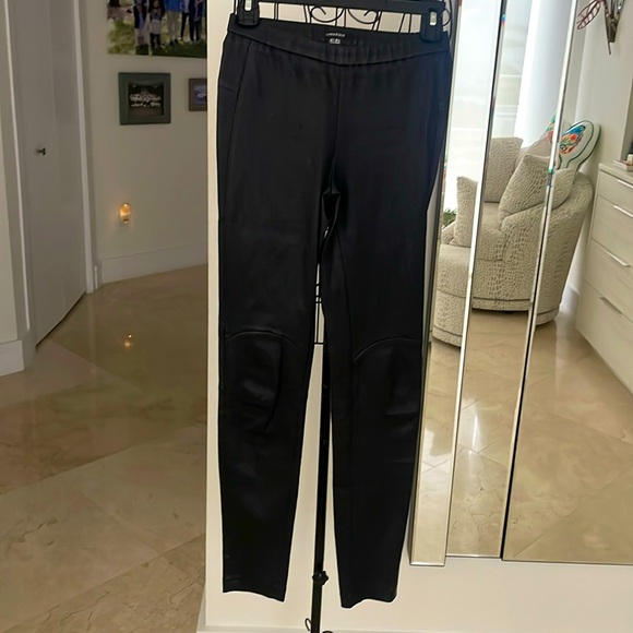 LAMARQUE BLACK LEATHER LEGGINGS - Picture 3 of 6